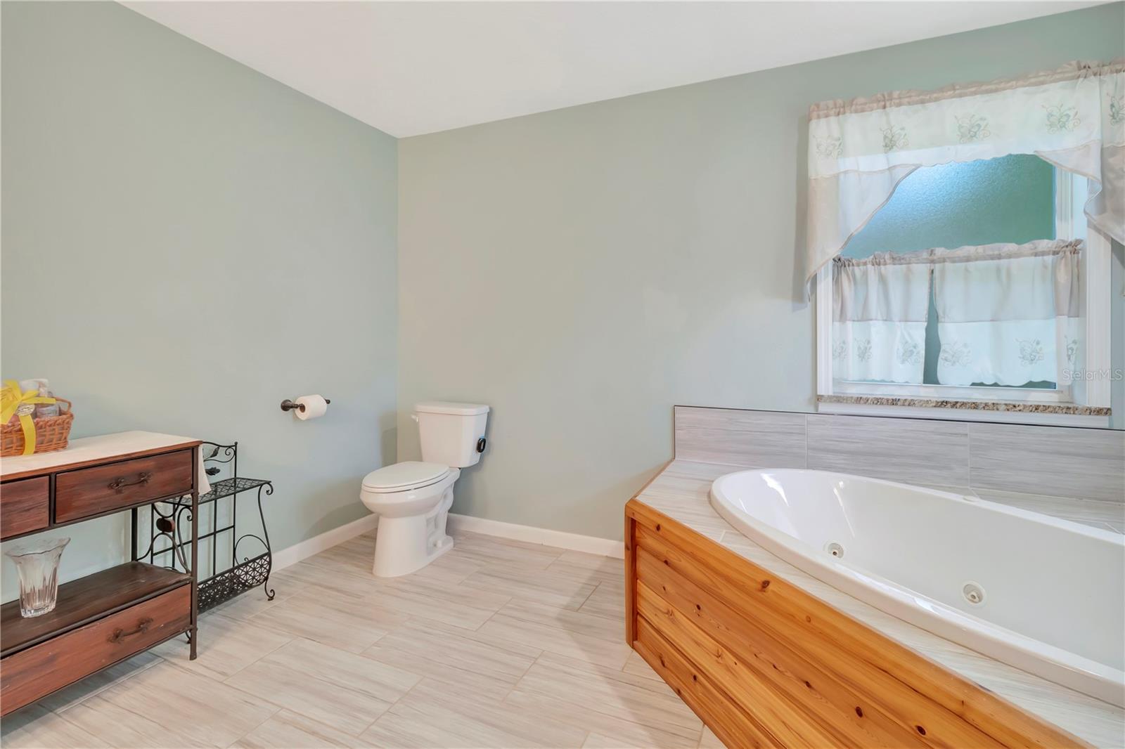 7427 Redwing Rd Property Photo 27