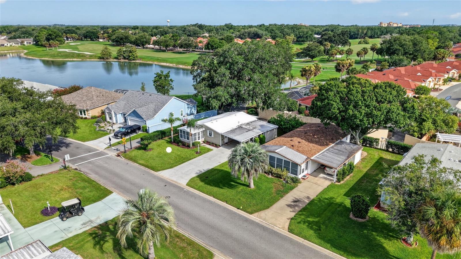 1215 Panama Pl Property Photo 4