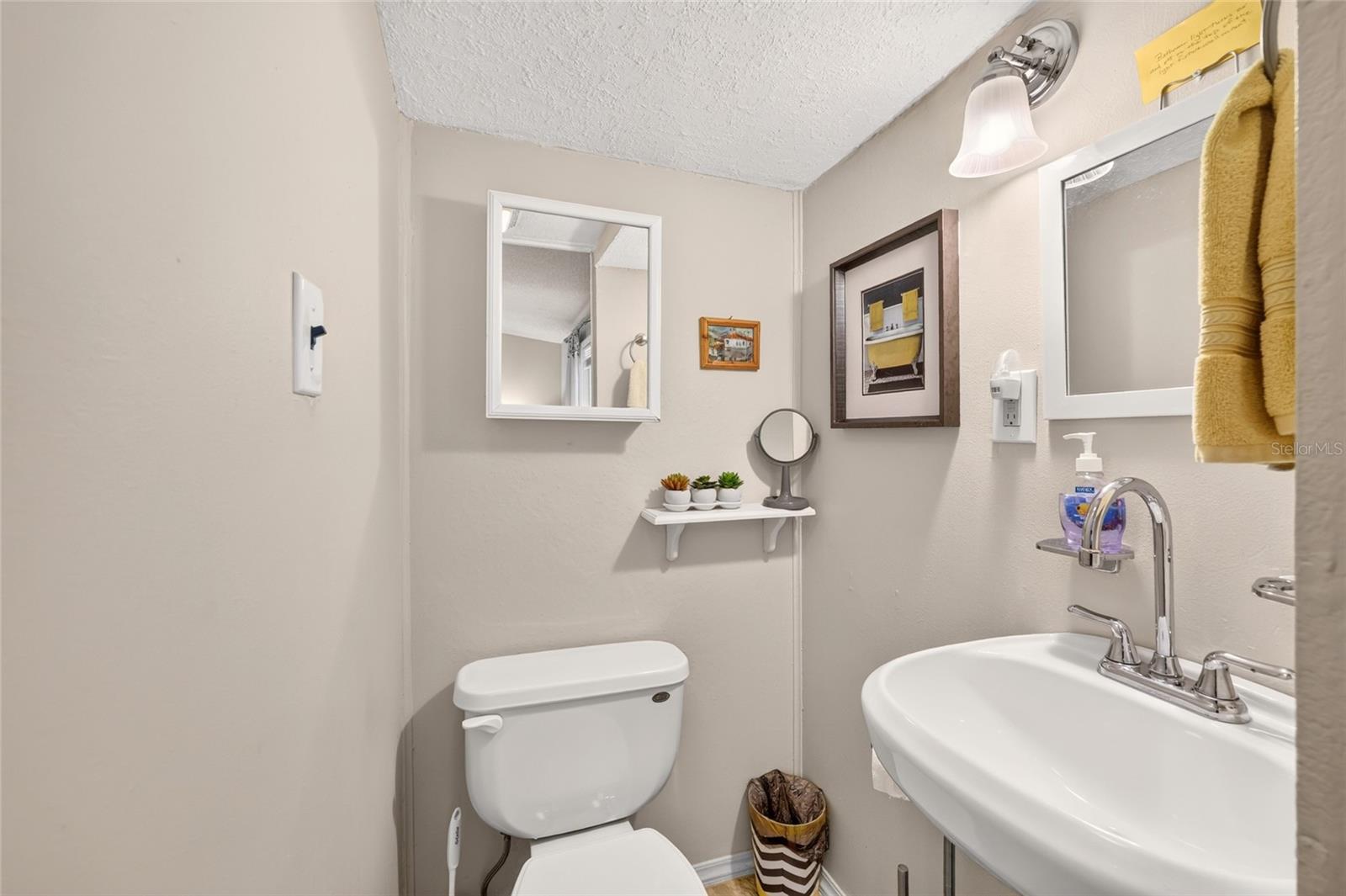 1215 Panama Pl Property Photo 24