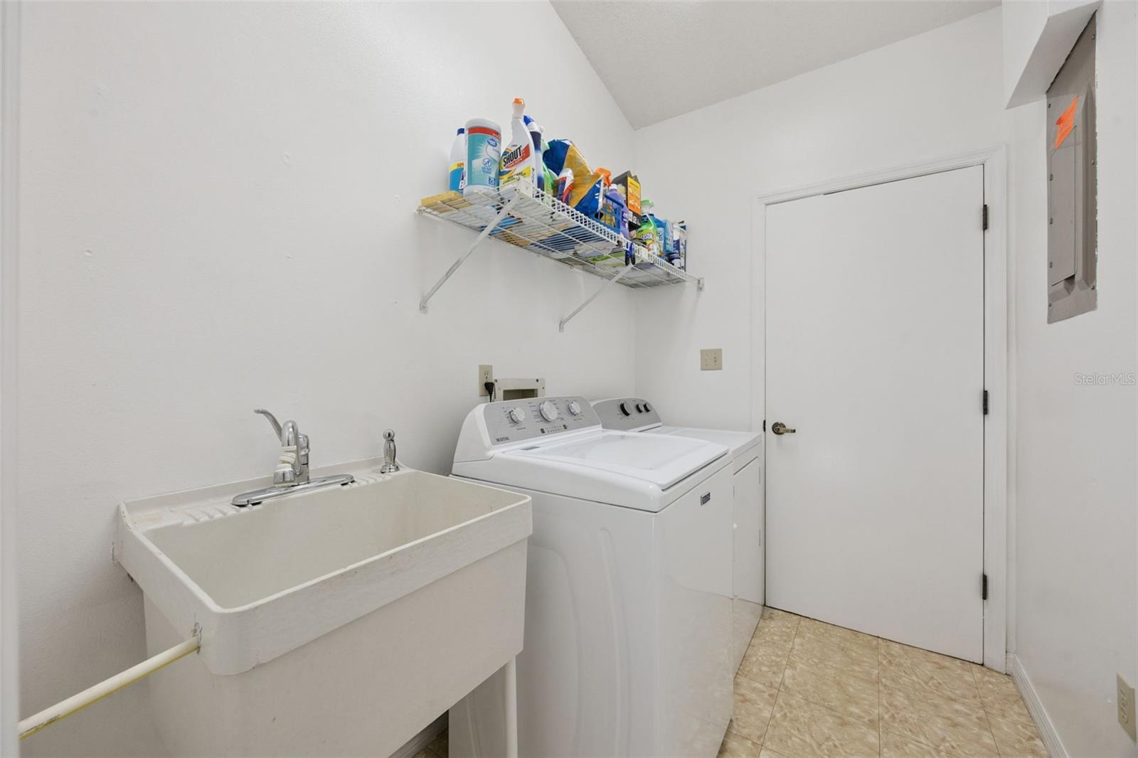 480 Lake Forest Cir Property Photo 20