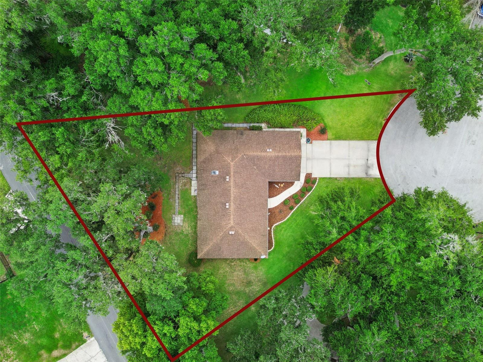 480 Lake Forest Cir Property Photo 24