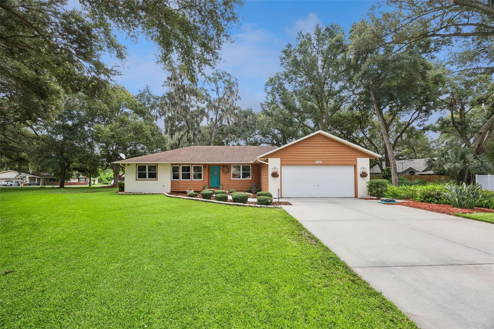 480 Lake Forest Cir Property Photo 26