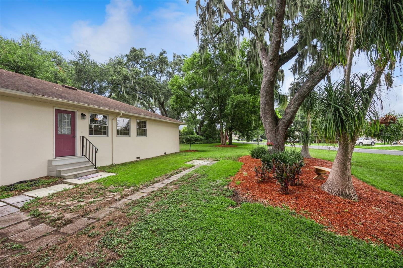 480 Lake Forest Cir Property Photo 36