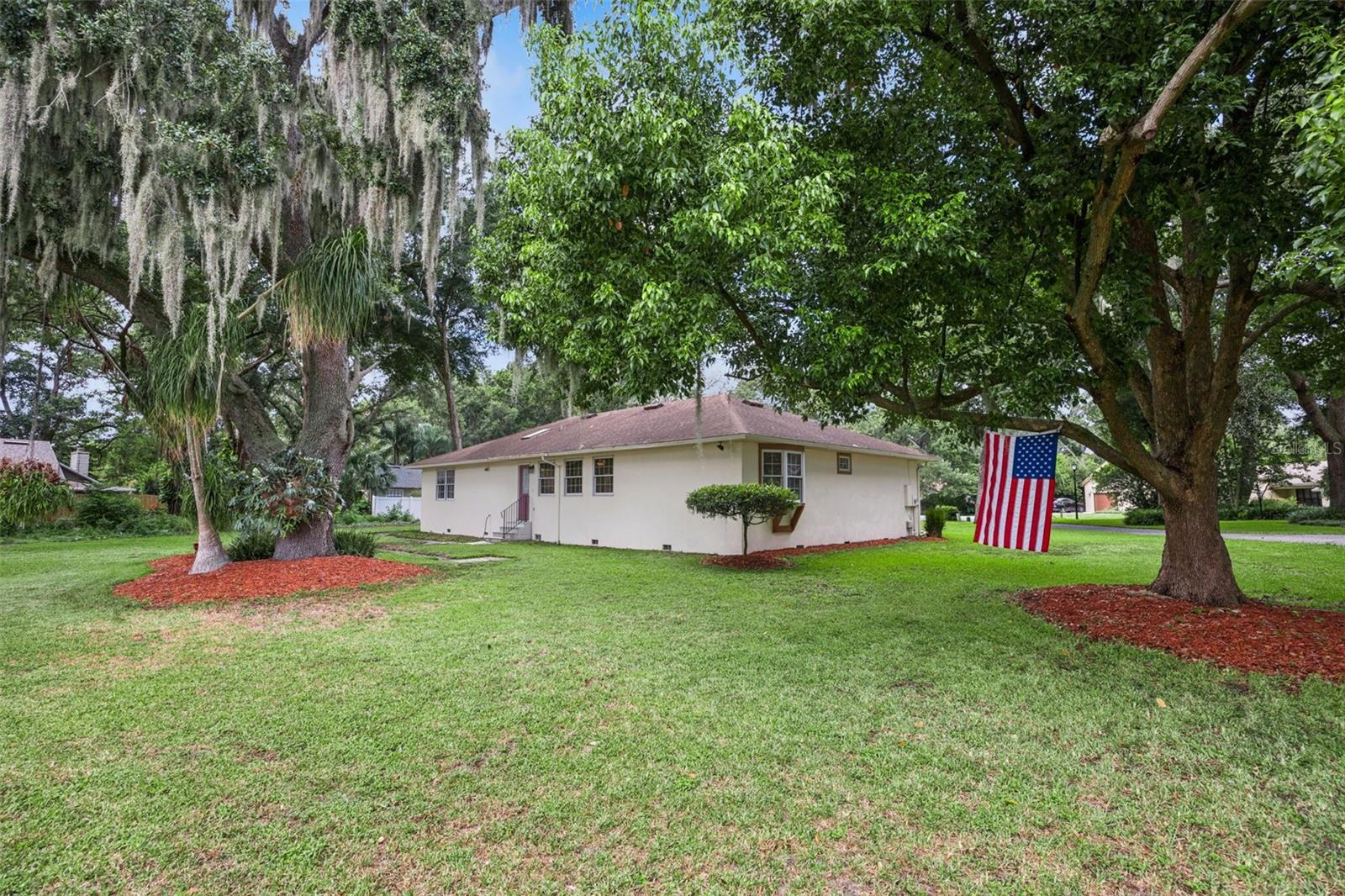480 Lake Forest Cir Property Photo 37