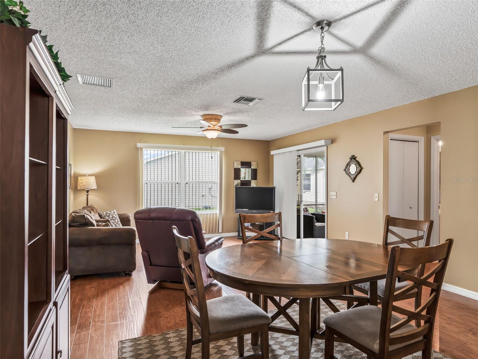 897 Livingston Loop Property Photo 10