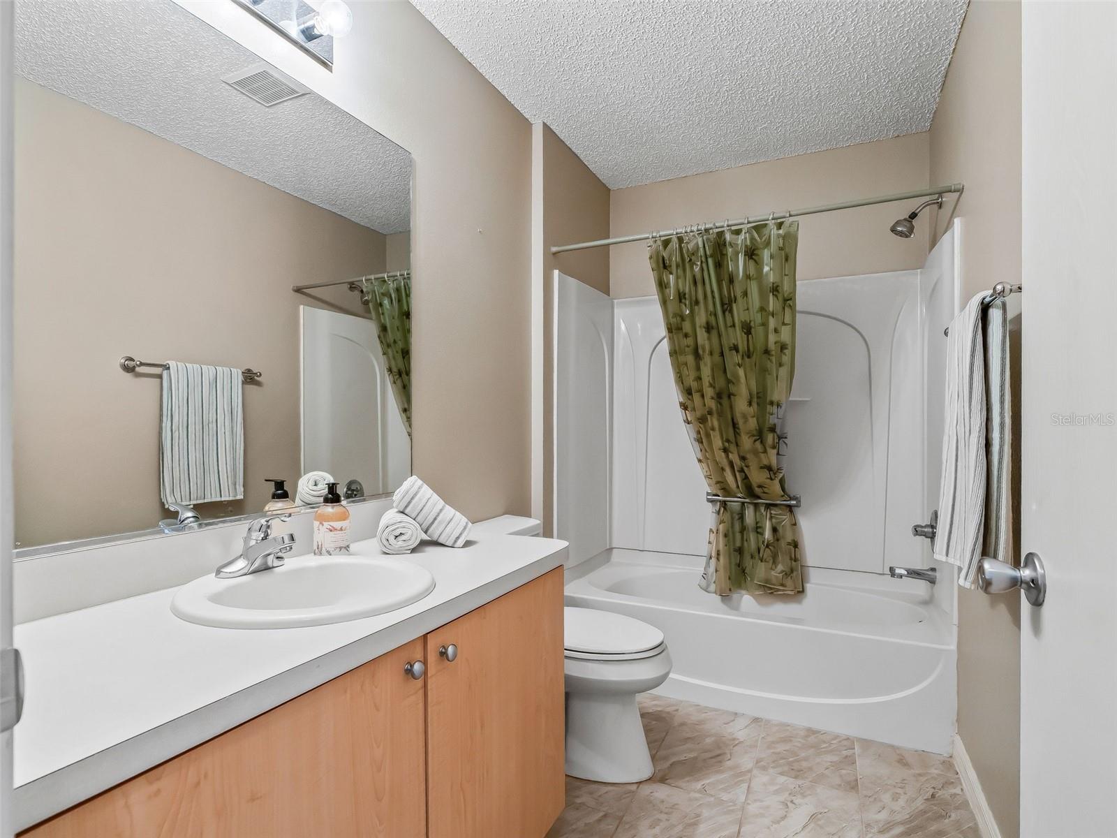 897 Livingston Loop Property Photo 26