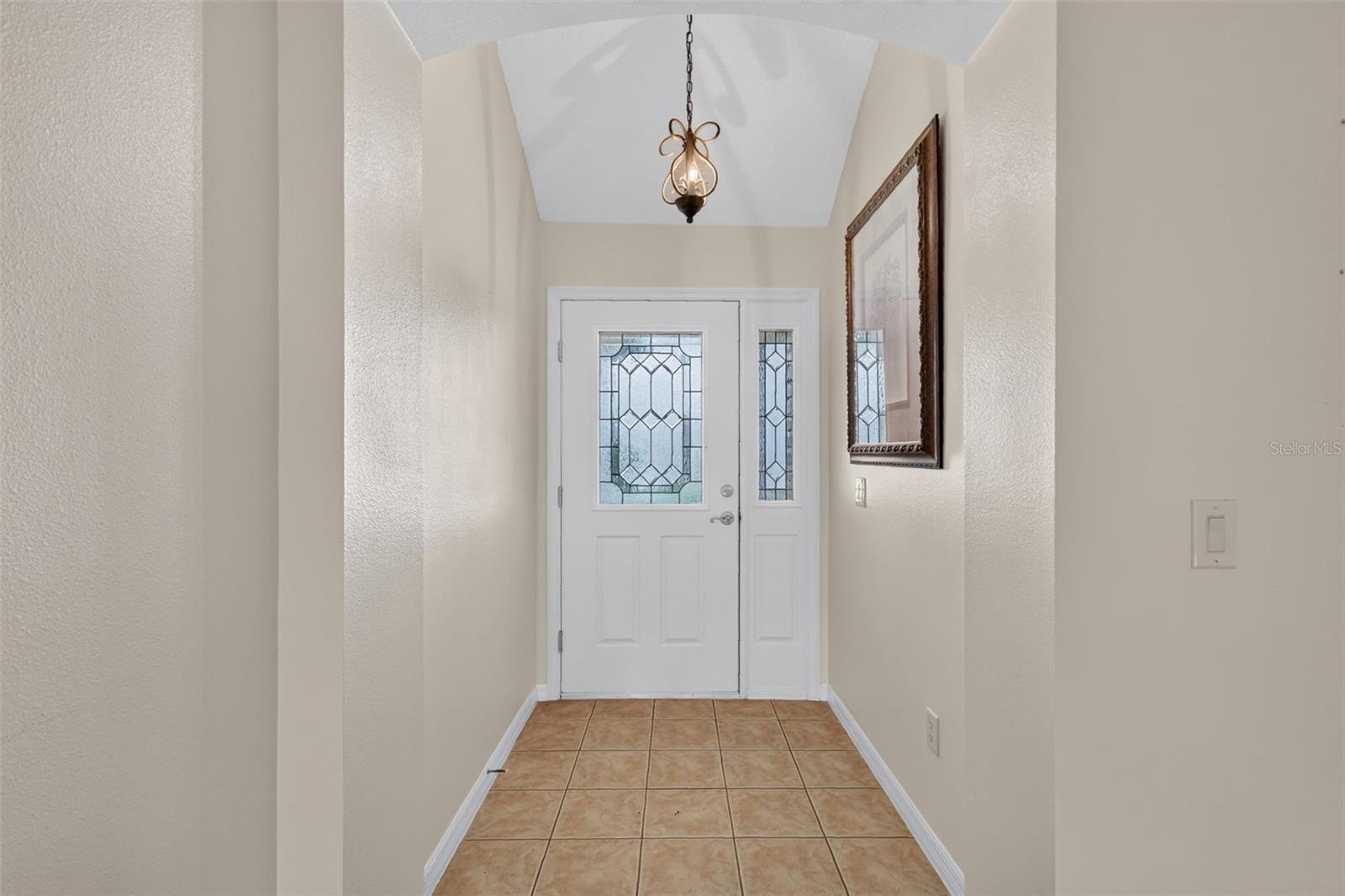 1557 Oak Forest Dr Property Photo 4