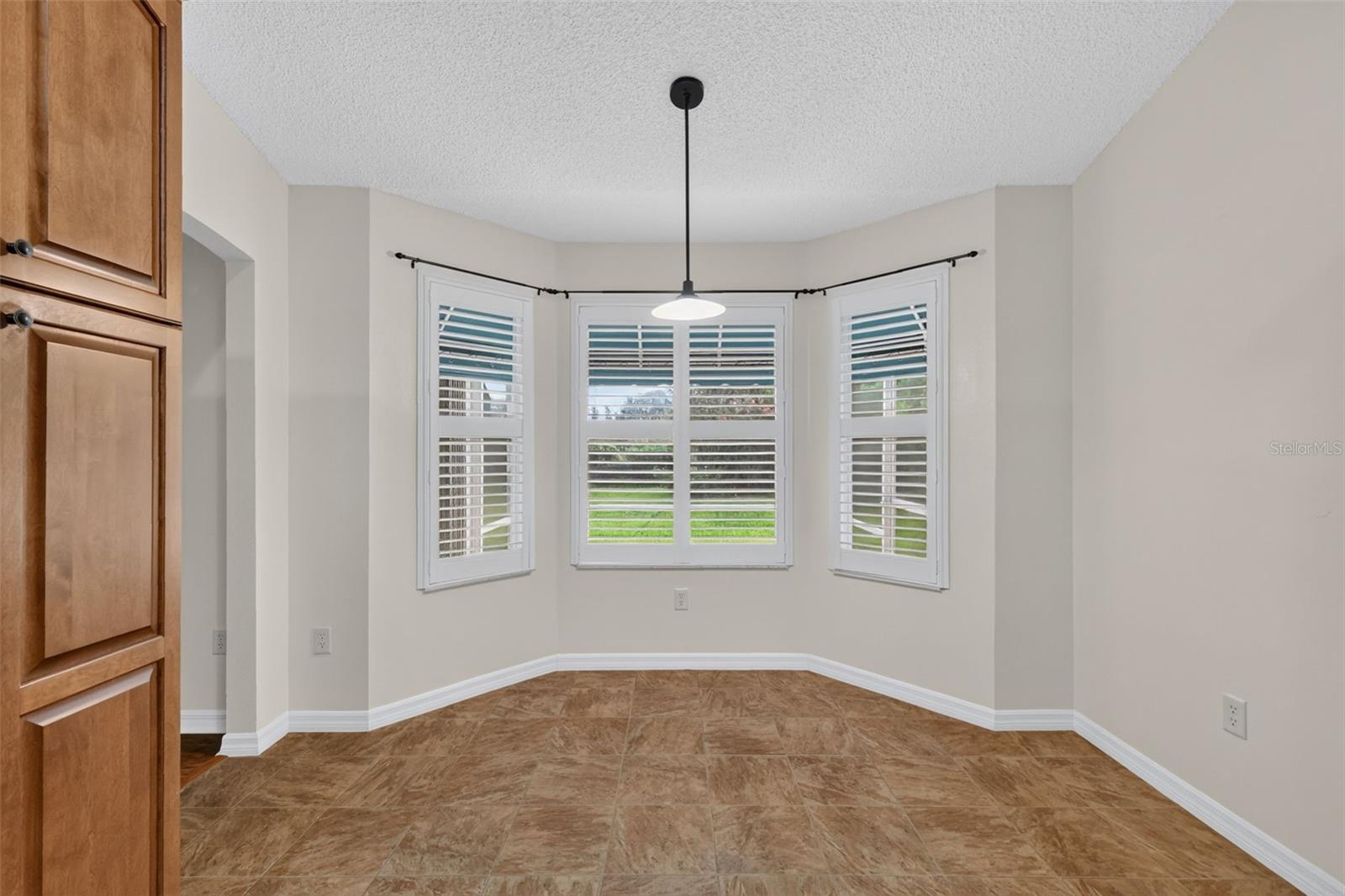 1557 Oak Forest Dr Property Photo 12