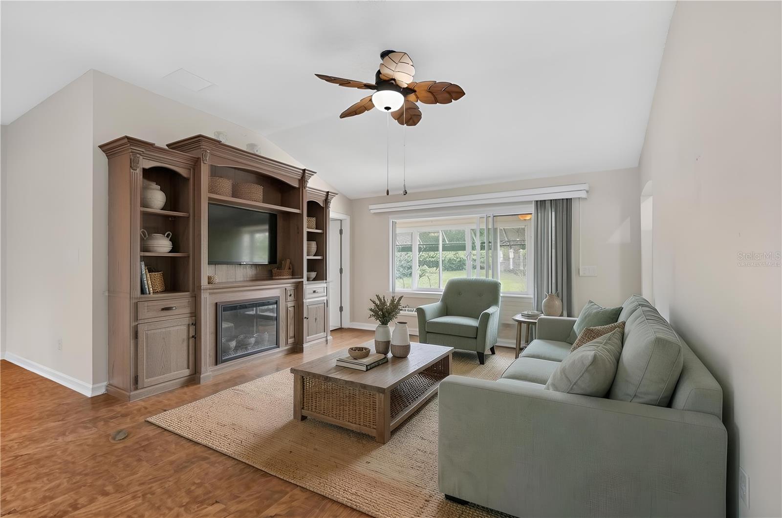 1557 Oak Forest Dr Property Photo 13