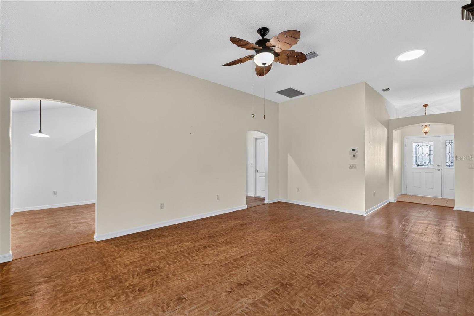 1557 Oak Forest Dr Property Photo 18