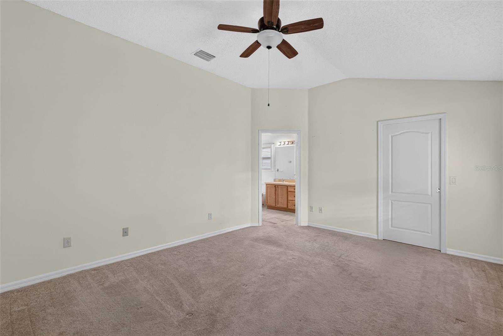 1557 Oak Forest Dr Property Photo 26