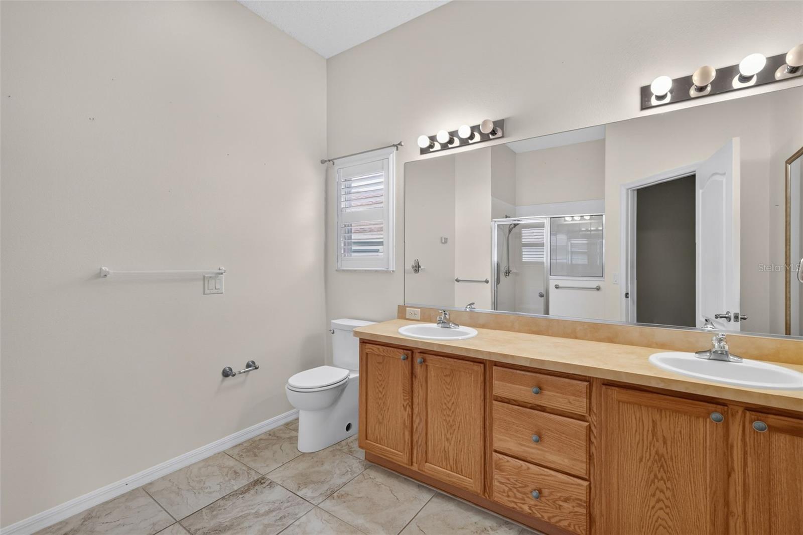 1557 Oak Forest Dr Property Photo 30