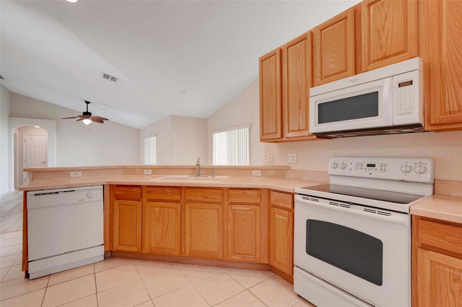 12900 Cloverdale Ln Property Photo 14