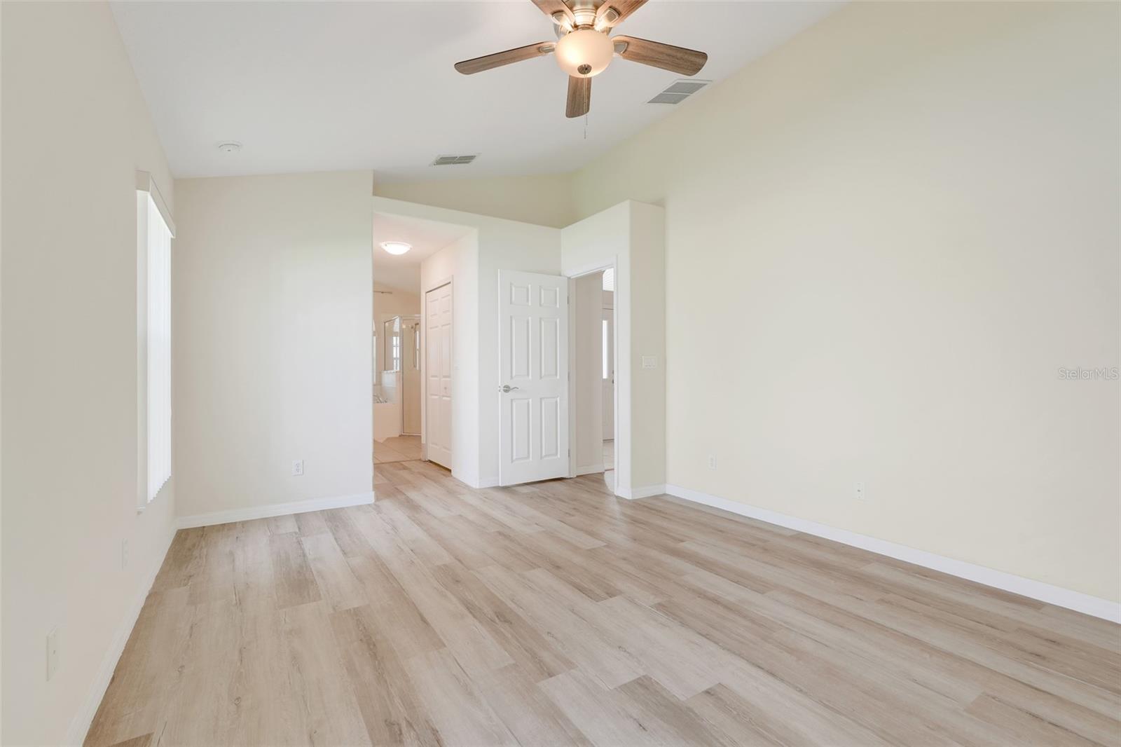 12900 Cloverdale Ln Property Photo 17