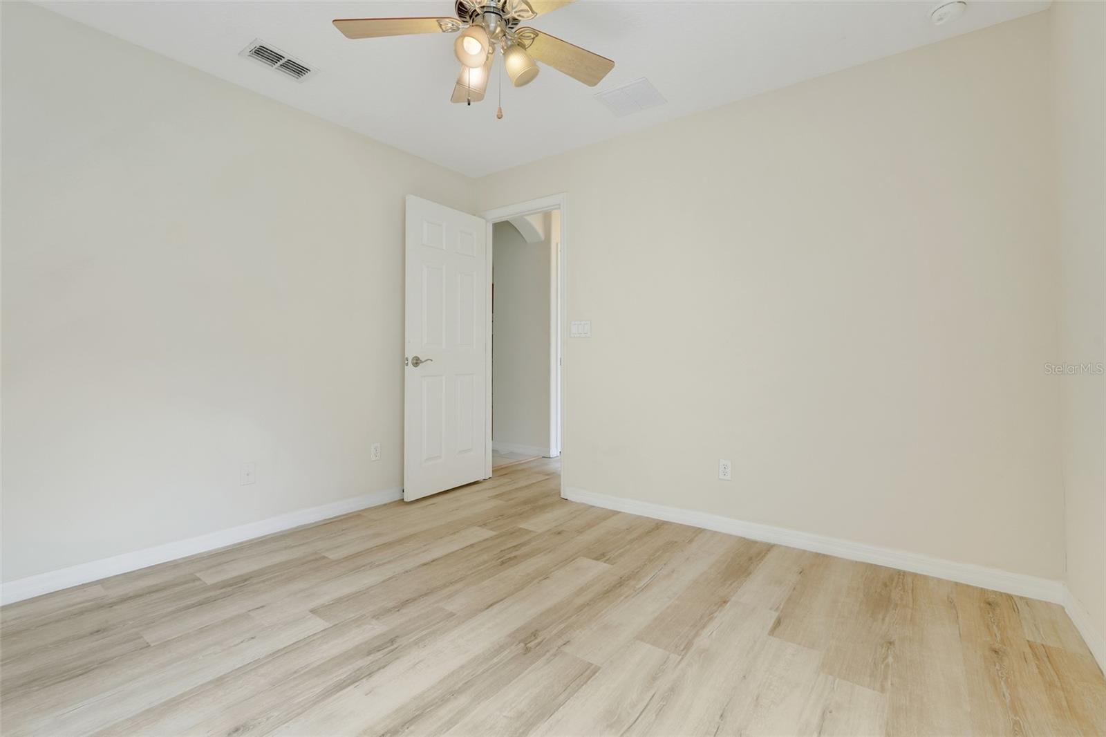 12900 Cloverdale Ln Property Photo 25