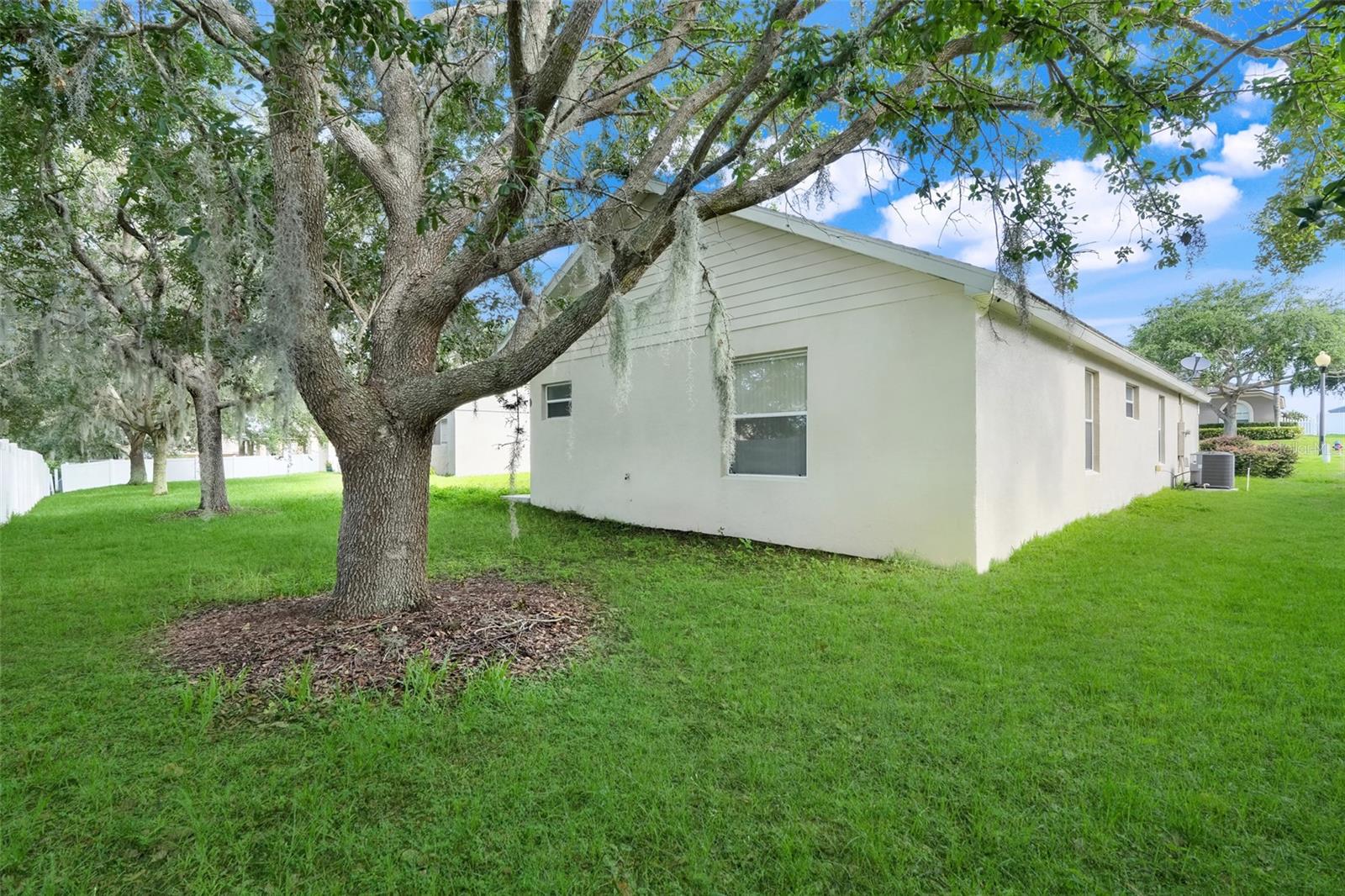 12900 Cloverdale Ln Property Photo 35