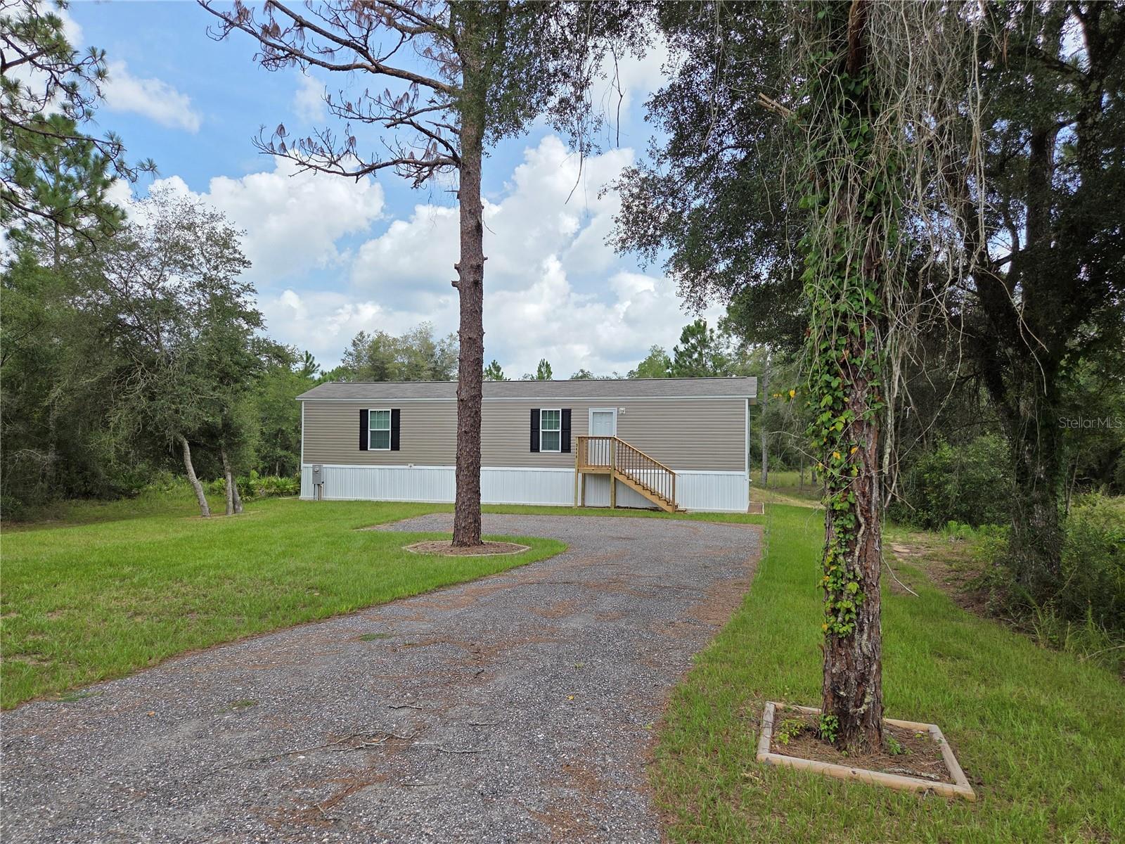 9448 Rousseau St Property Photo 2