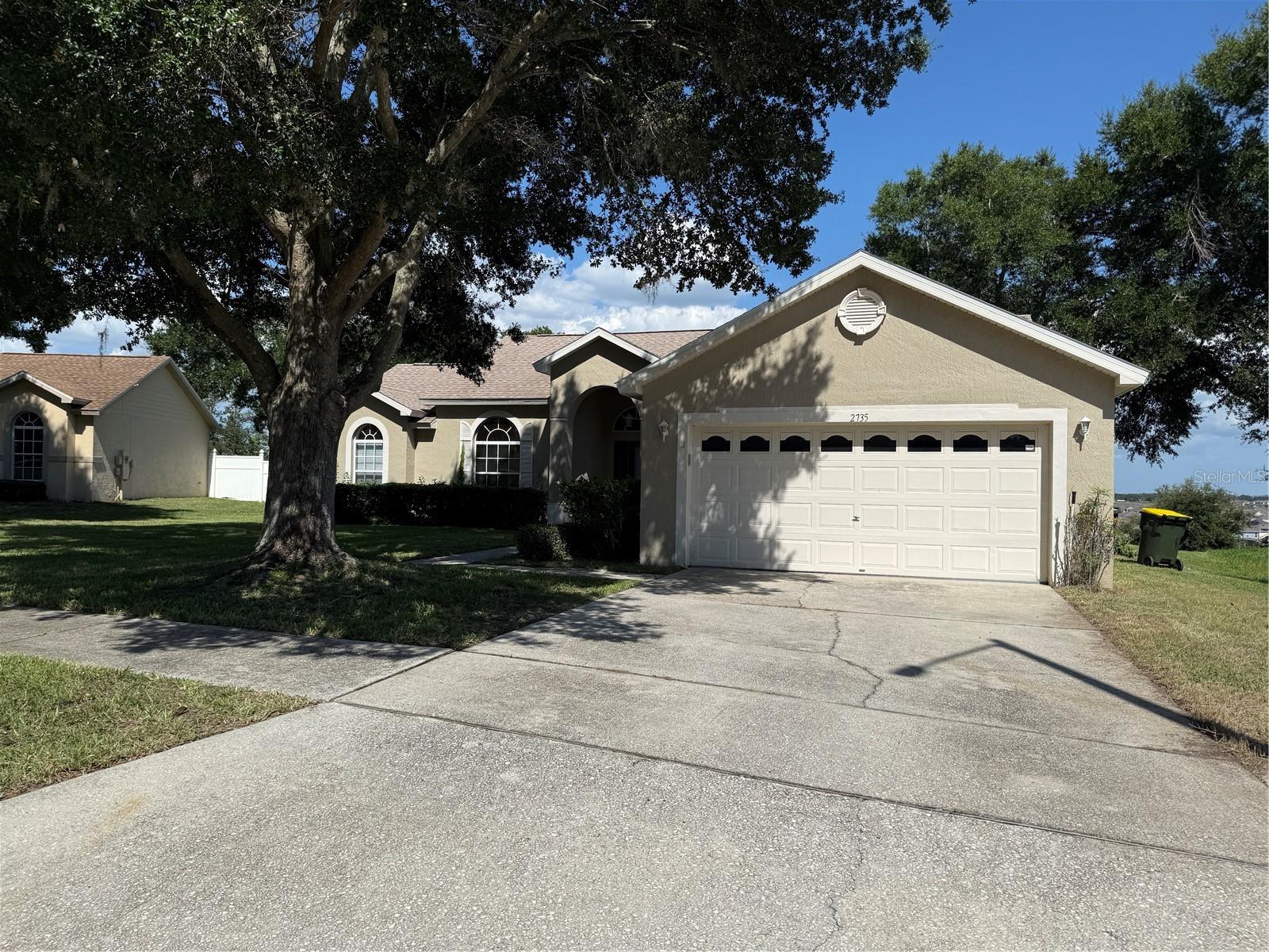2735 Cedaridge Cir Property Photo 1