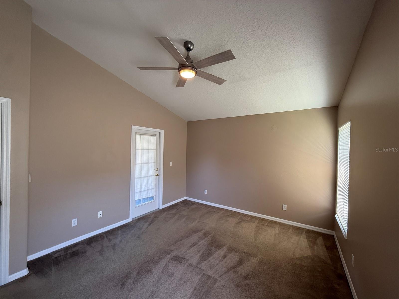 2735 Cedaridge Cir Property Photo 5
