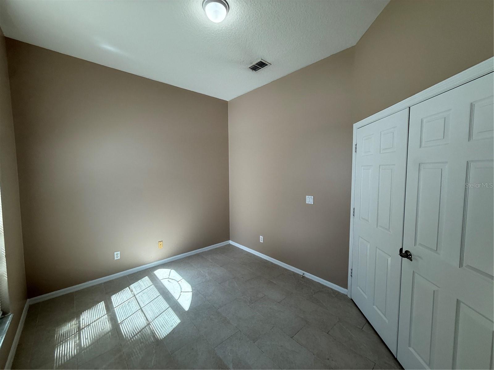 2735 Cedaridge Cir Property Photo 16
