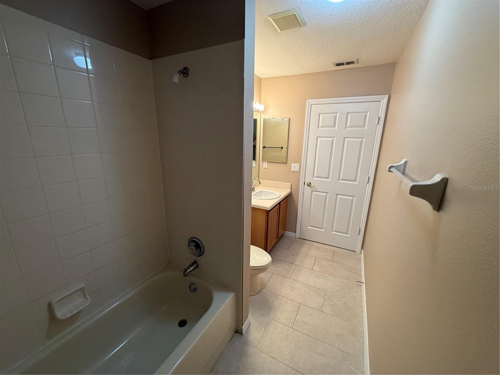 2735 Cedaridge Cir Property Photo 18