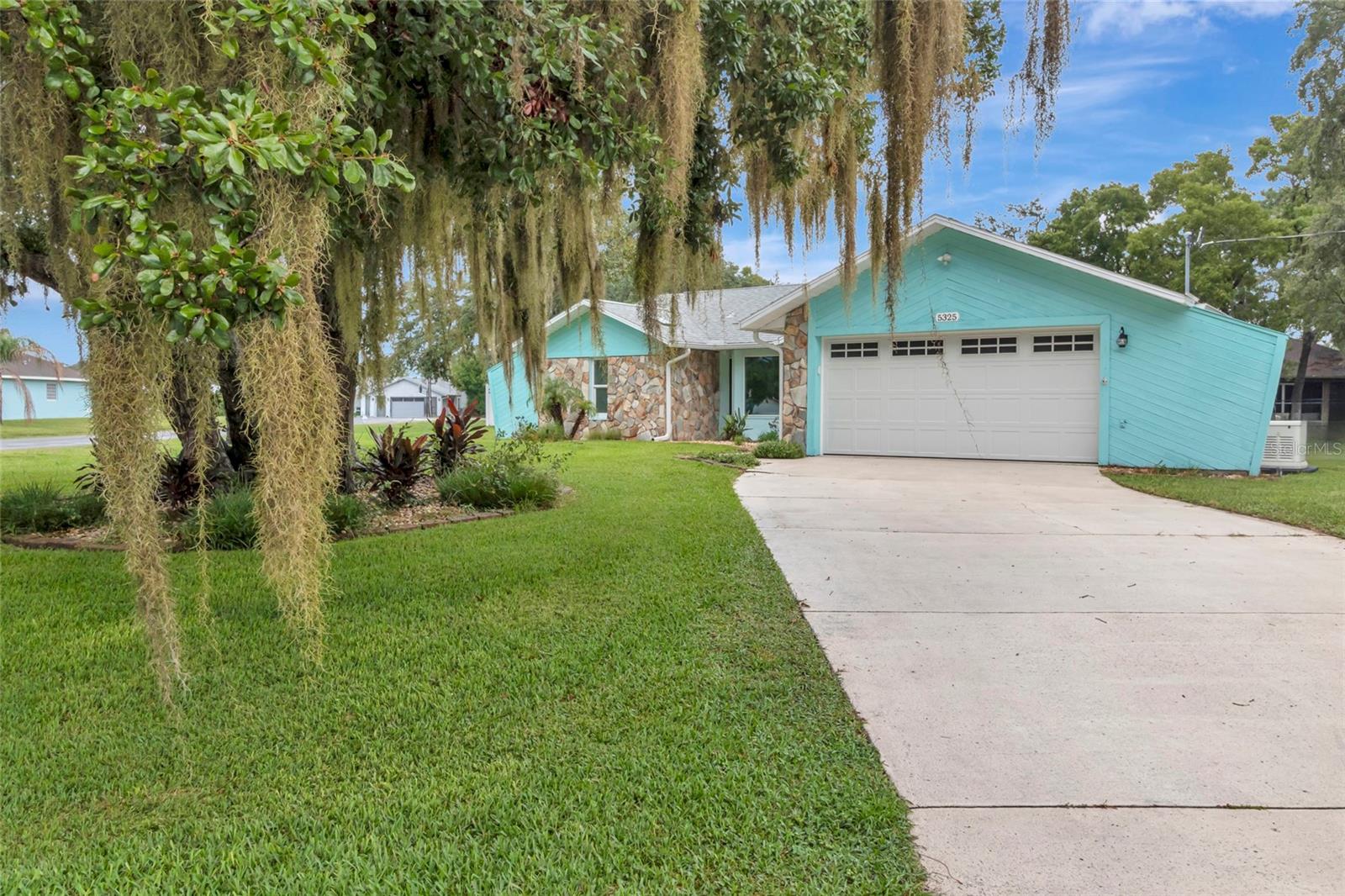 5325 Abagail Dr Property Photo 2