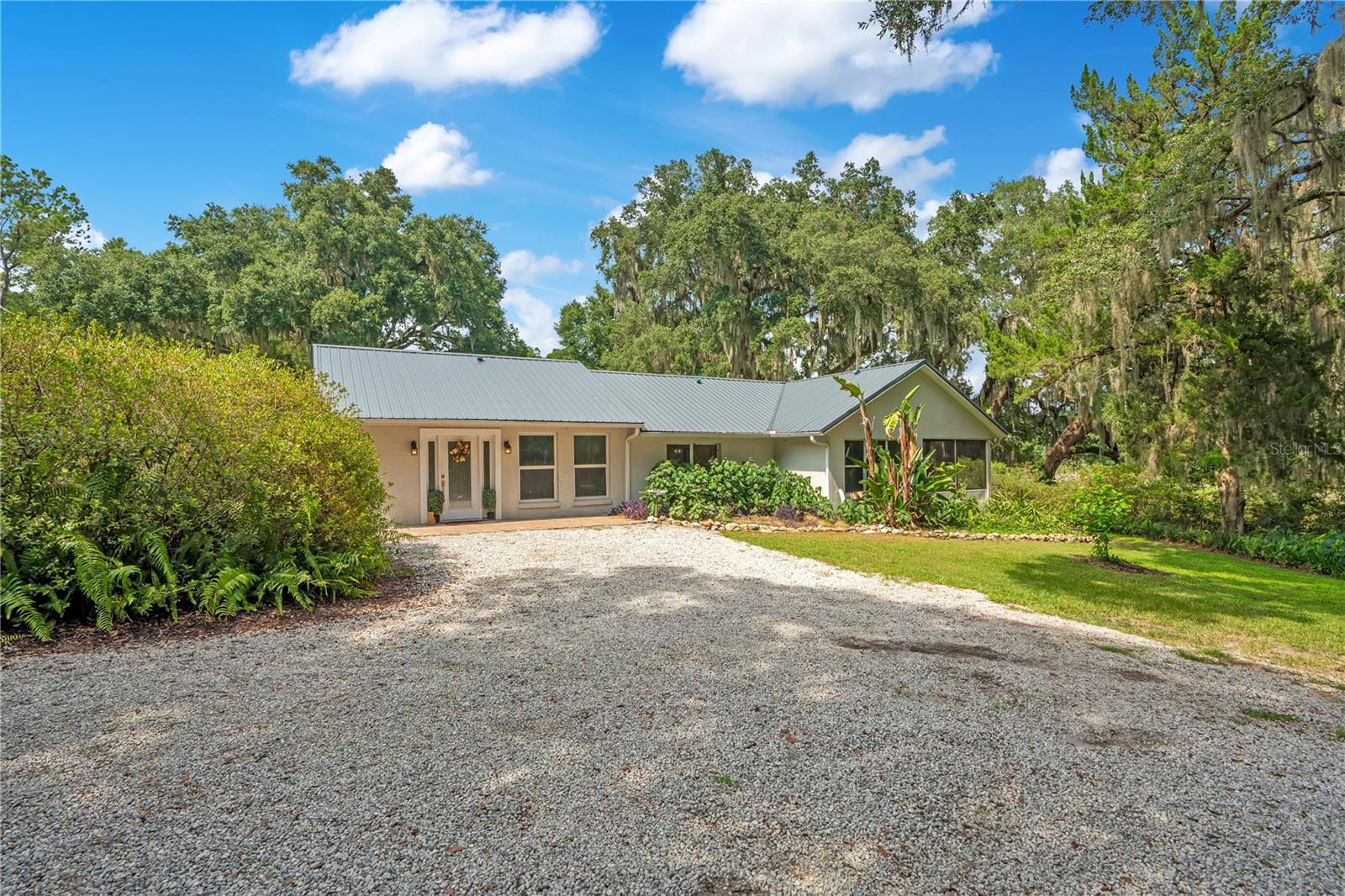 41832 Carrie Ln Property Photo 2