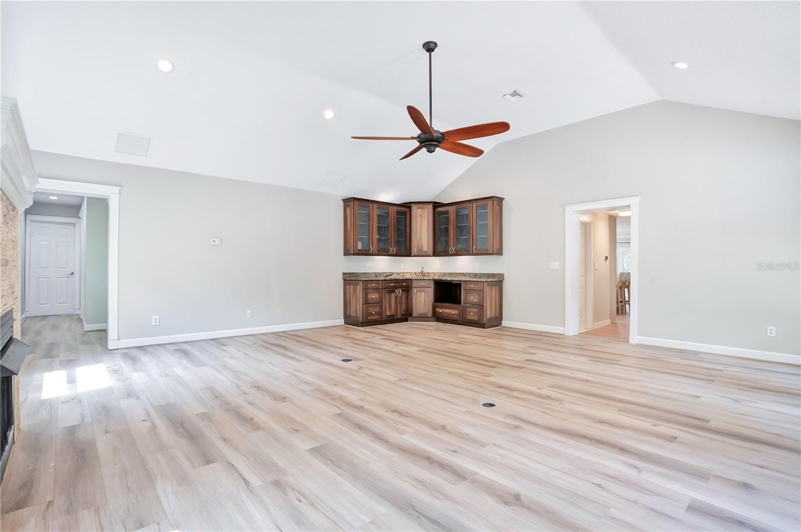 41832 Carrie Ln Property Photo 9