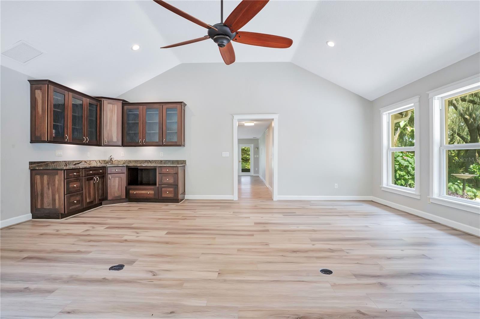 41832 Carrie Ln Property Photo 10