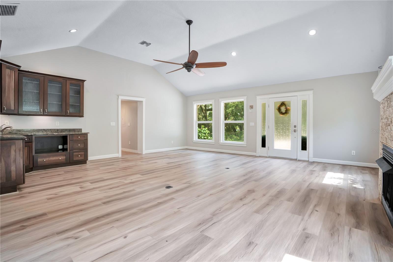 41832 Carrie Ln Property Photo 11