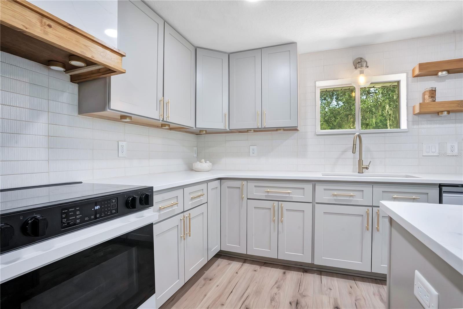 41832 Carrie Ln Property Photo 15