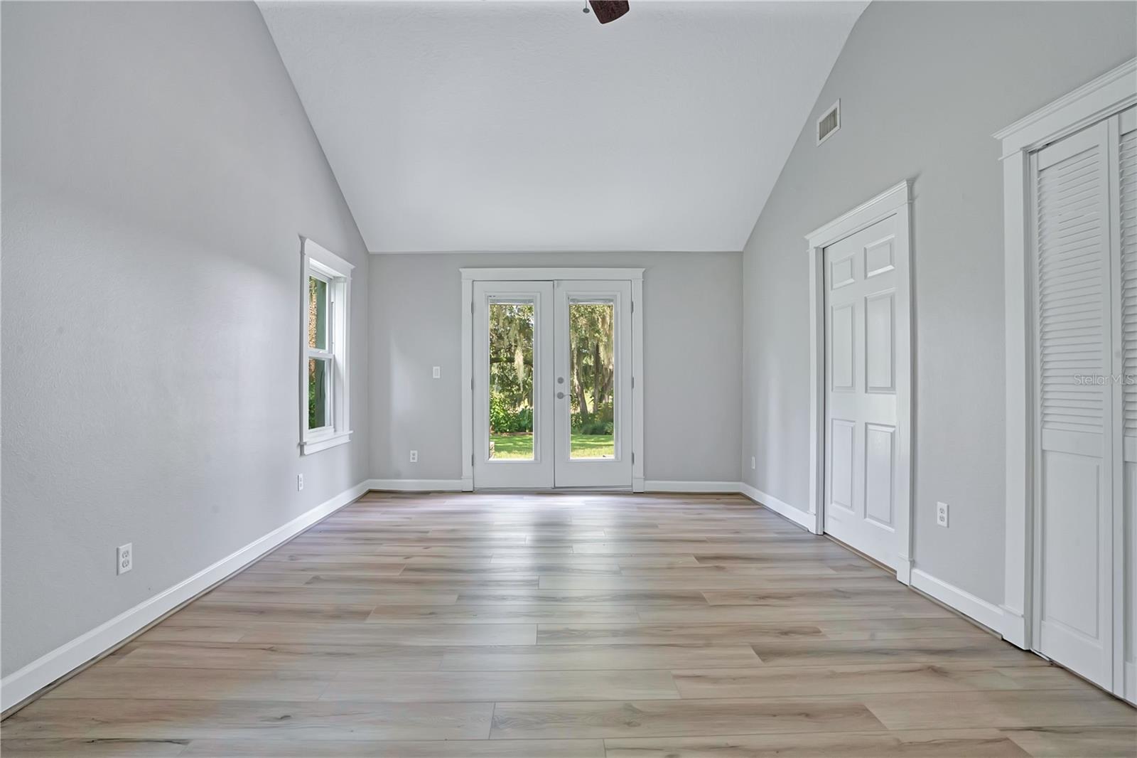 41832 Carrie Ln Property Photo 23