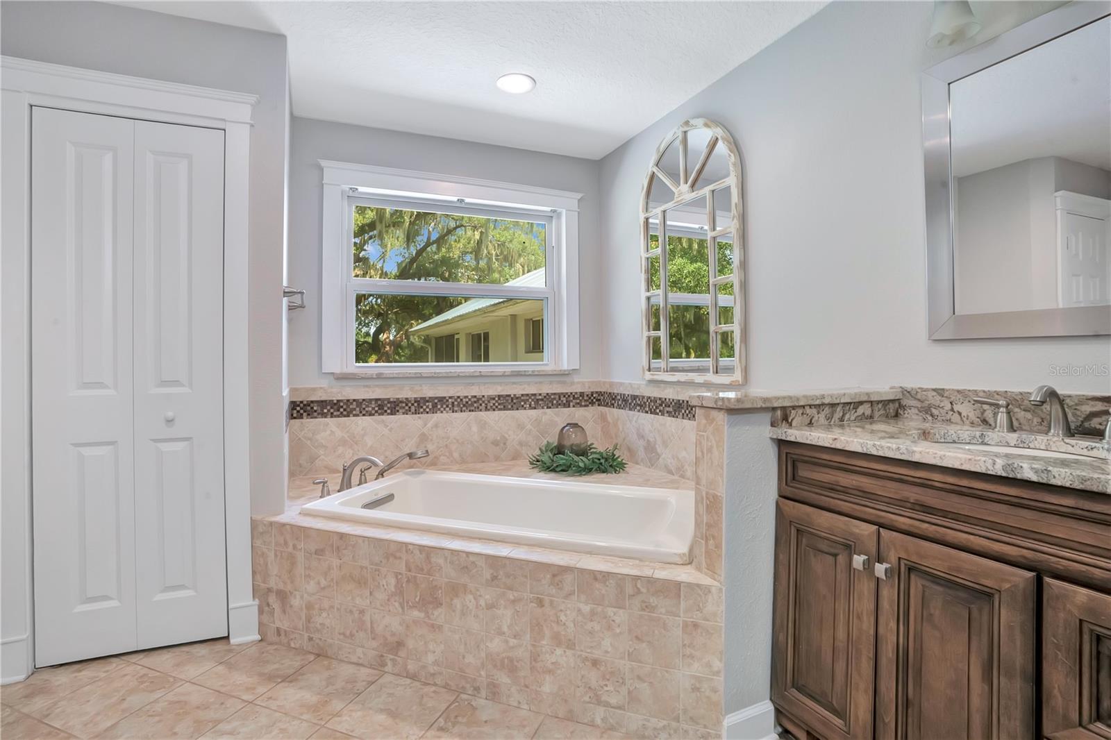 41832 Carrie Ln Property Photo 27