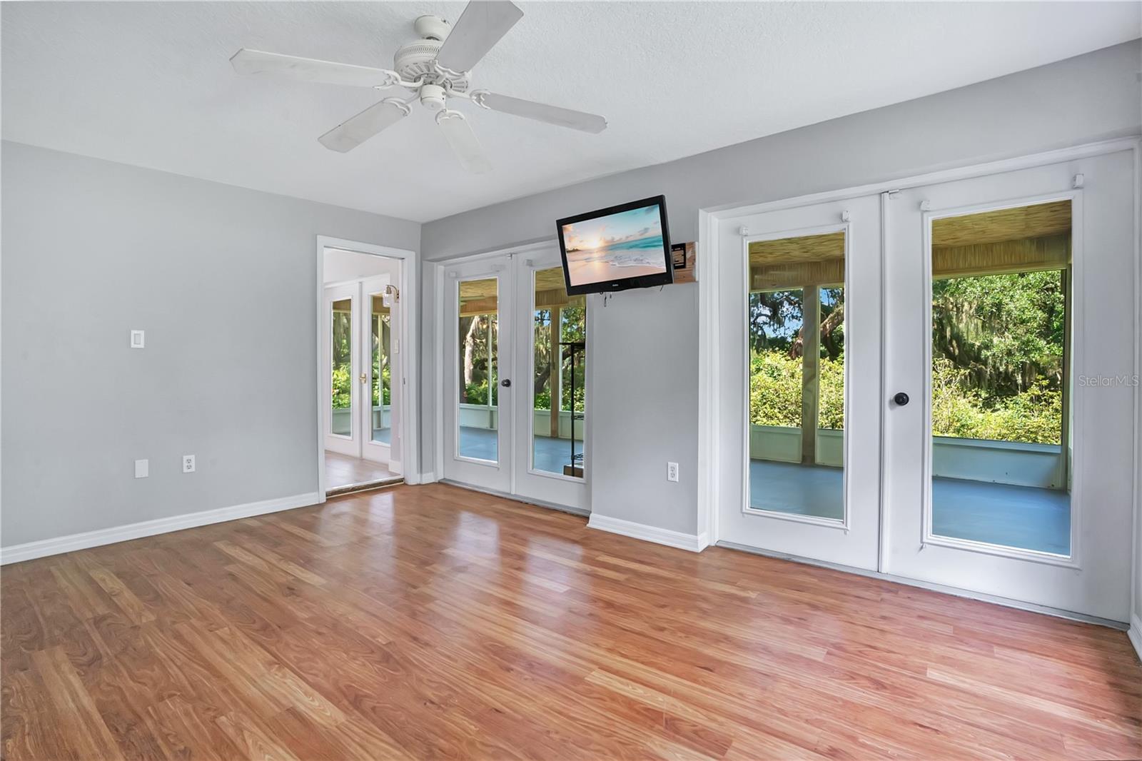 41832 Carrie Ln Property Photo 32