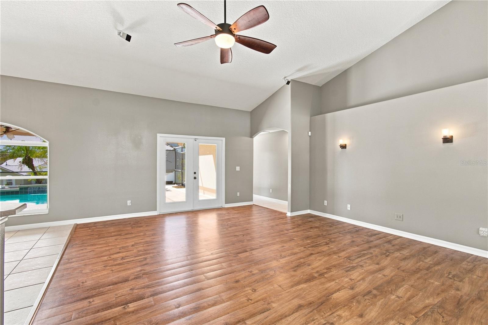 13059 Sandy Pine Ln Property Photo 12