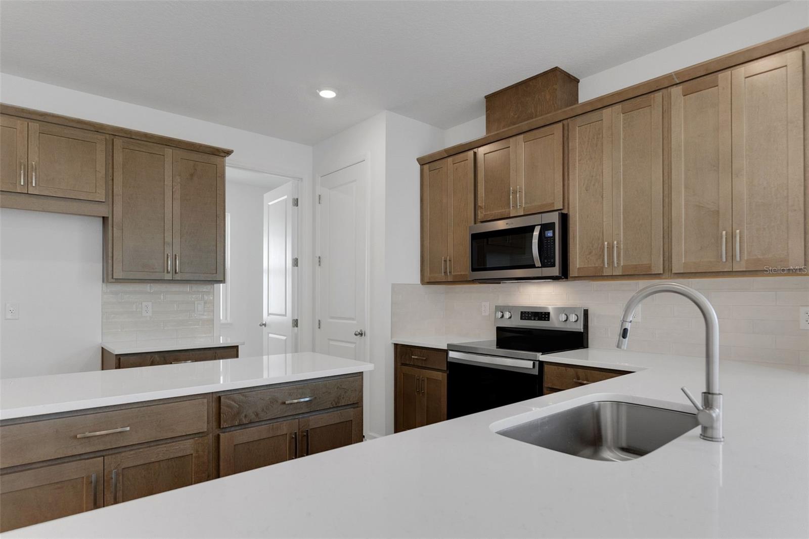 5237 Waypointe Blvd Property Photo 18