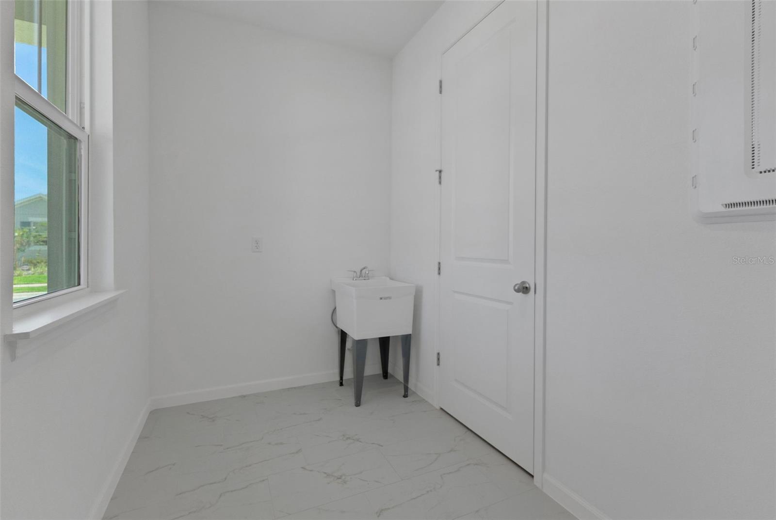 5237 Waypointe Blvd Property Photo 37