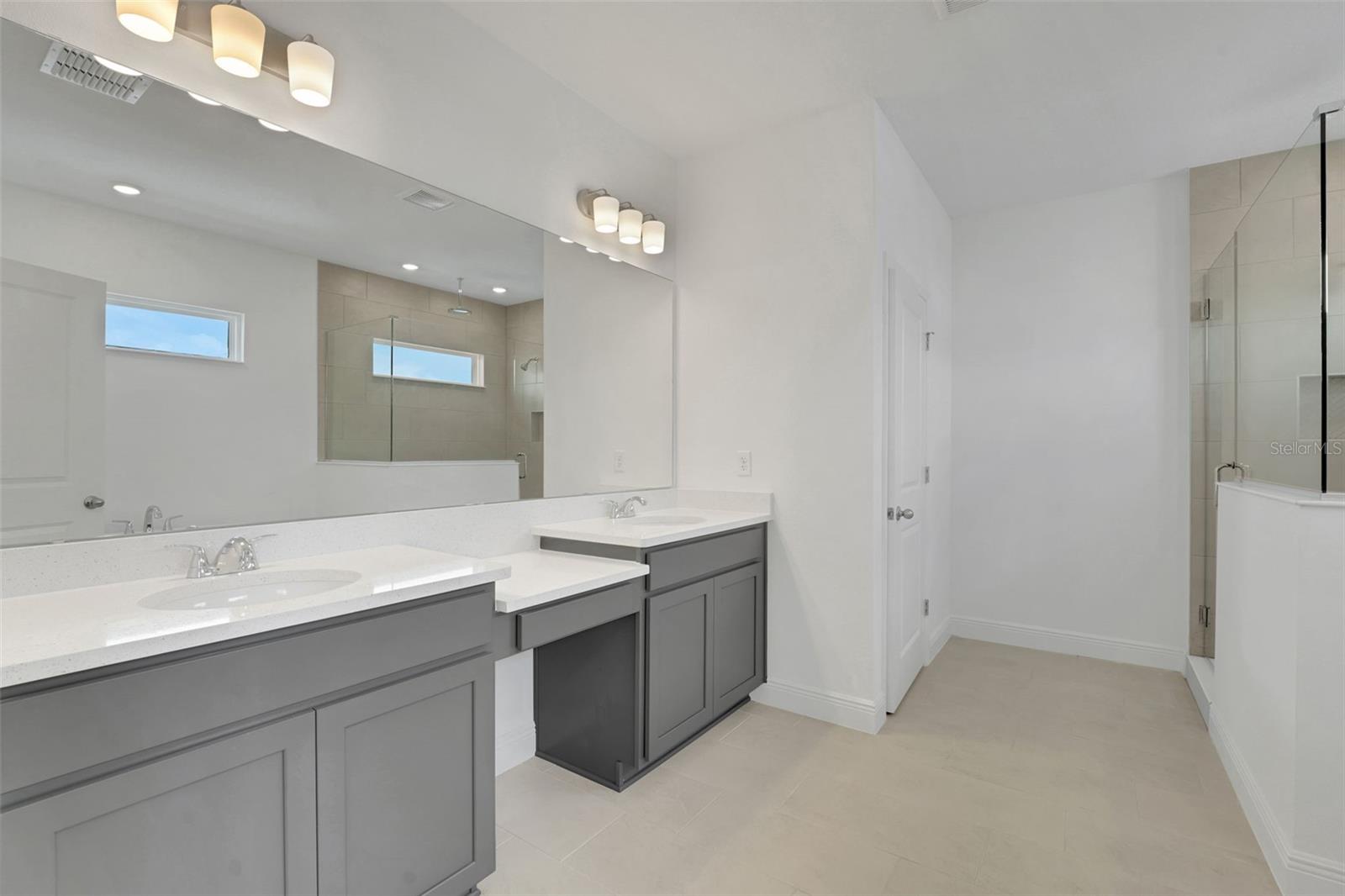 5229 Waypointe Blvd Property Photo 8