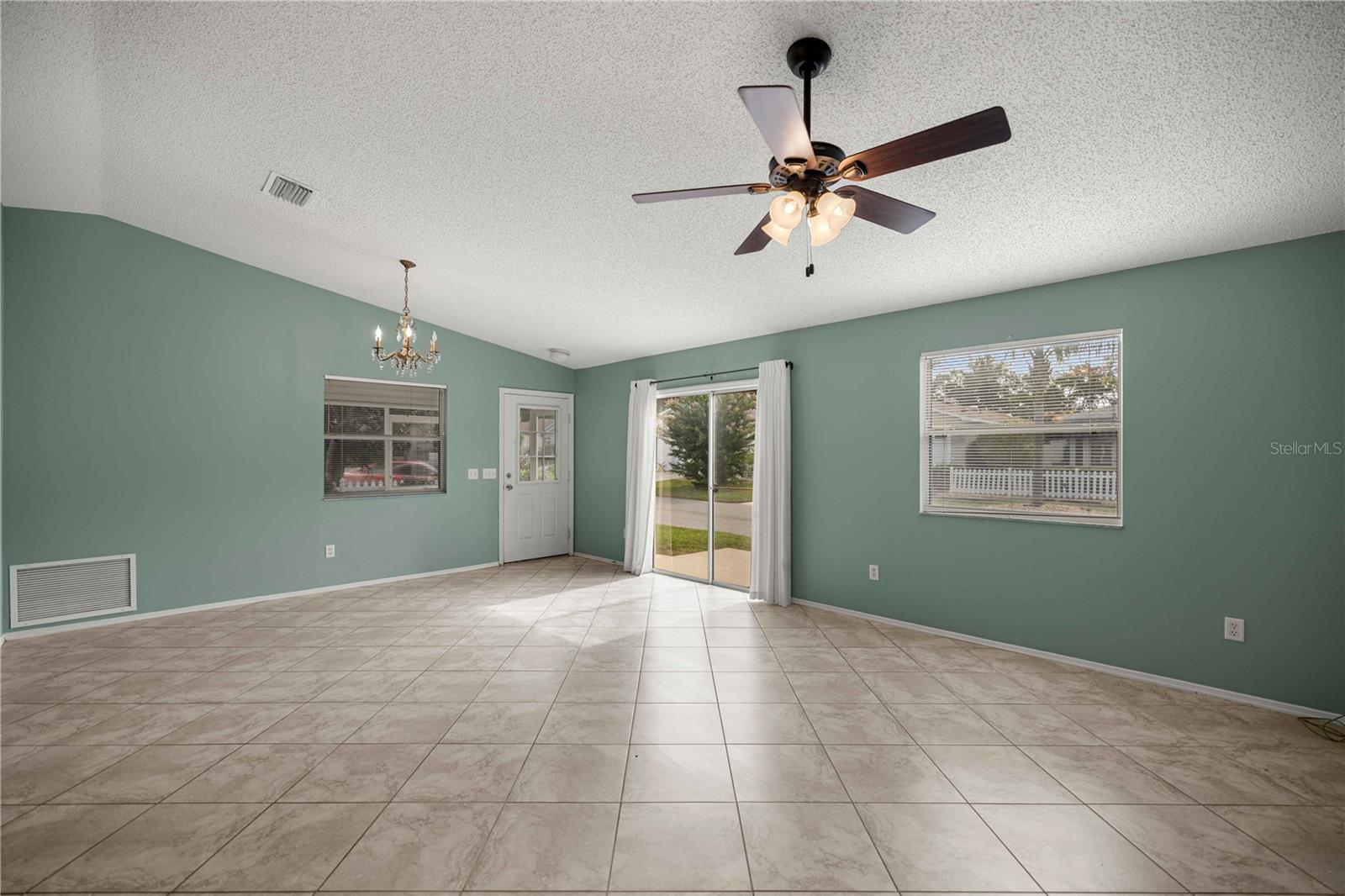 272 Emmalee Pl Property Photo 9
