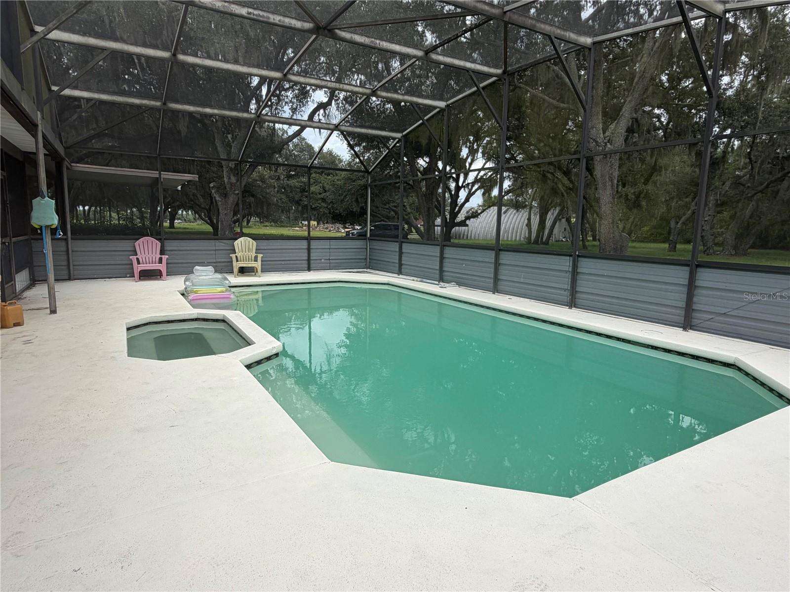 6828 State Road 33 Property Photo 5