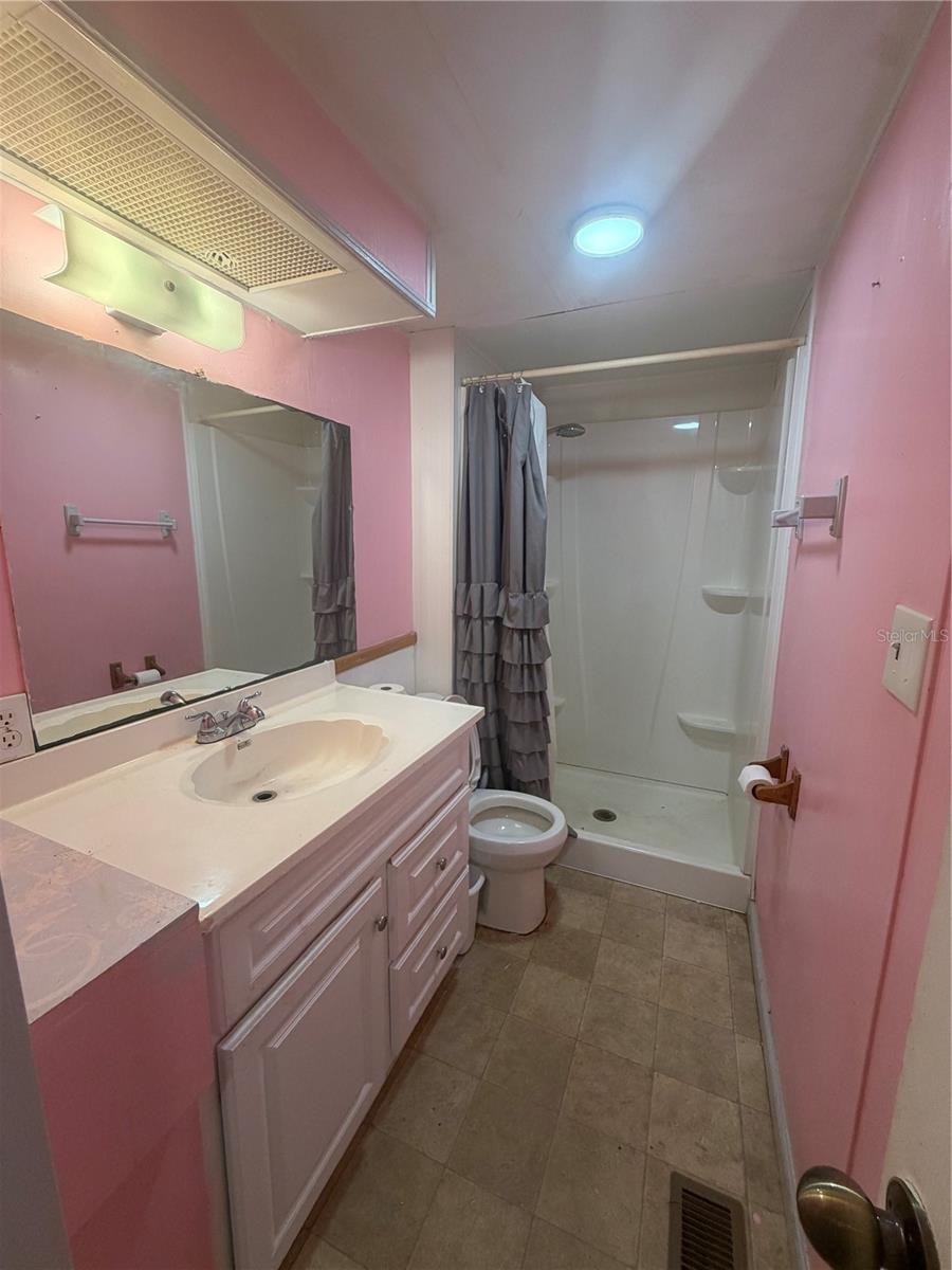 6828 State Road 33 Property Photo 25