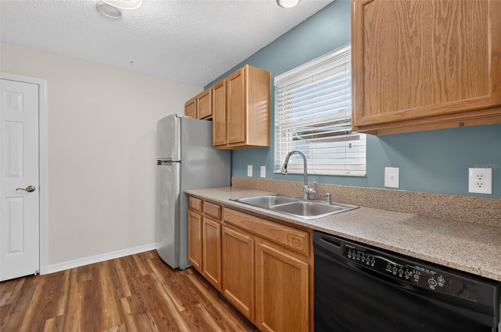 1717 Francisco St Property Photo 10