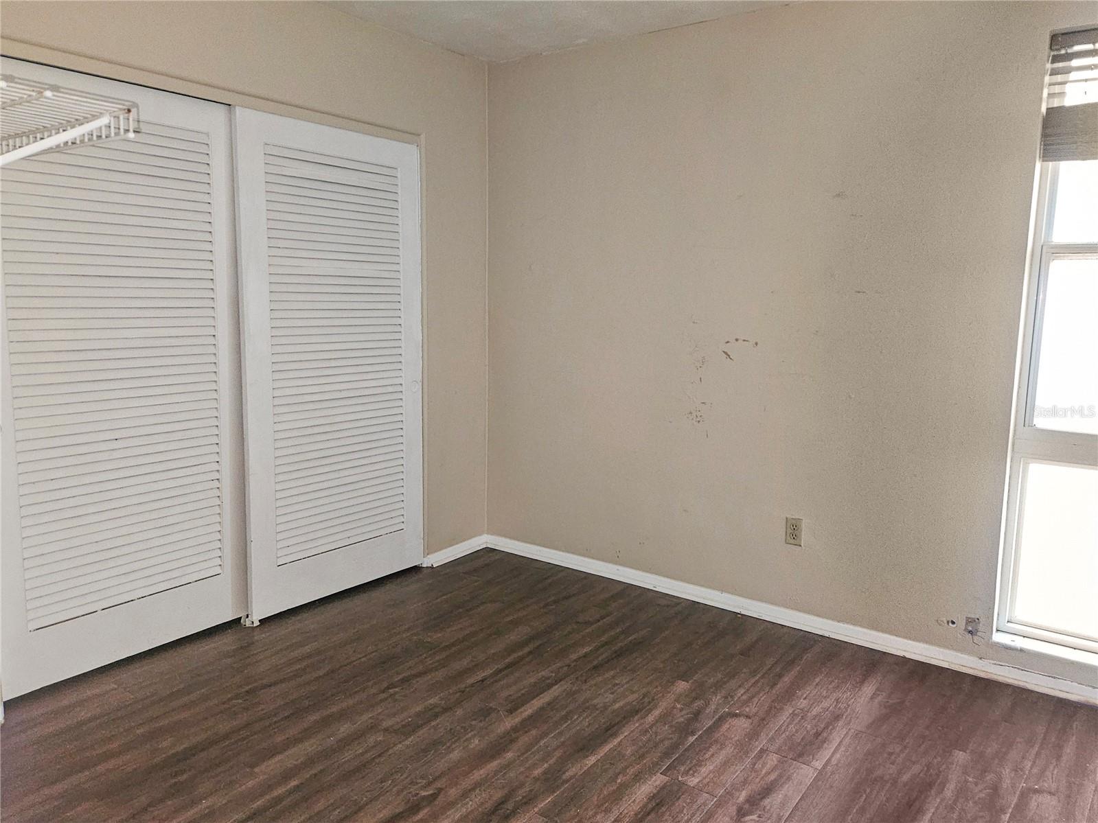 1820 Lombardy Dr Property Photo 15
