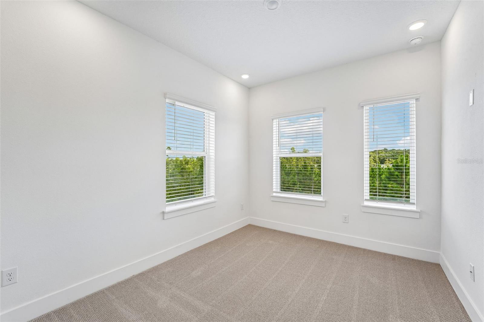 G5115877 Property Photo 24