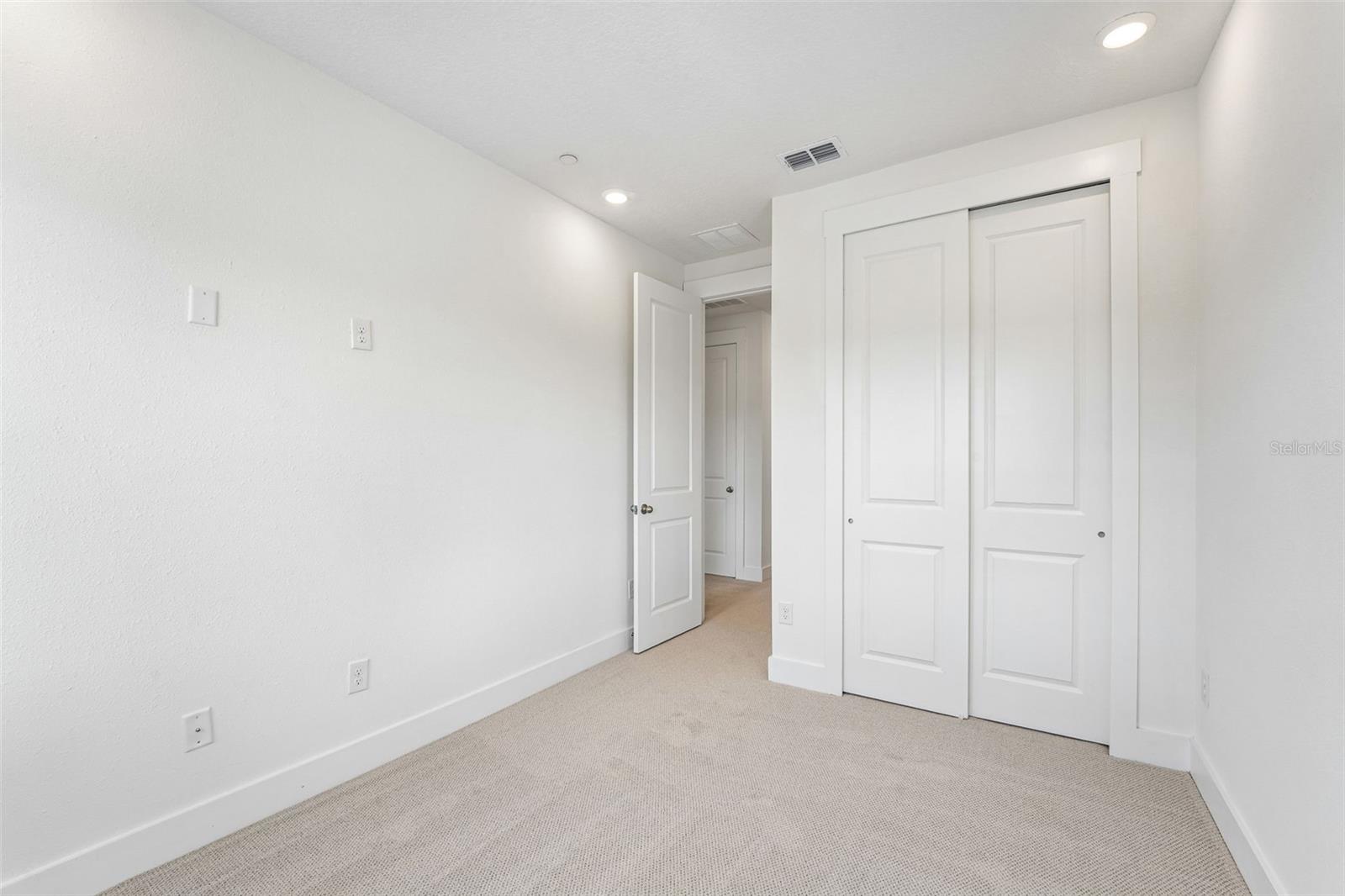 G5115877 Property Photo 25