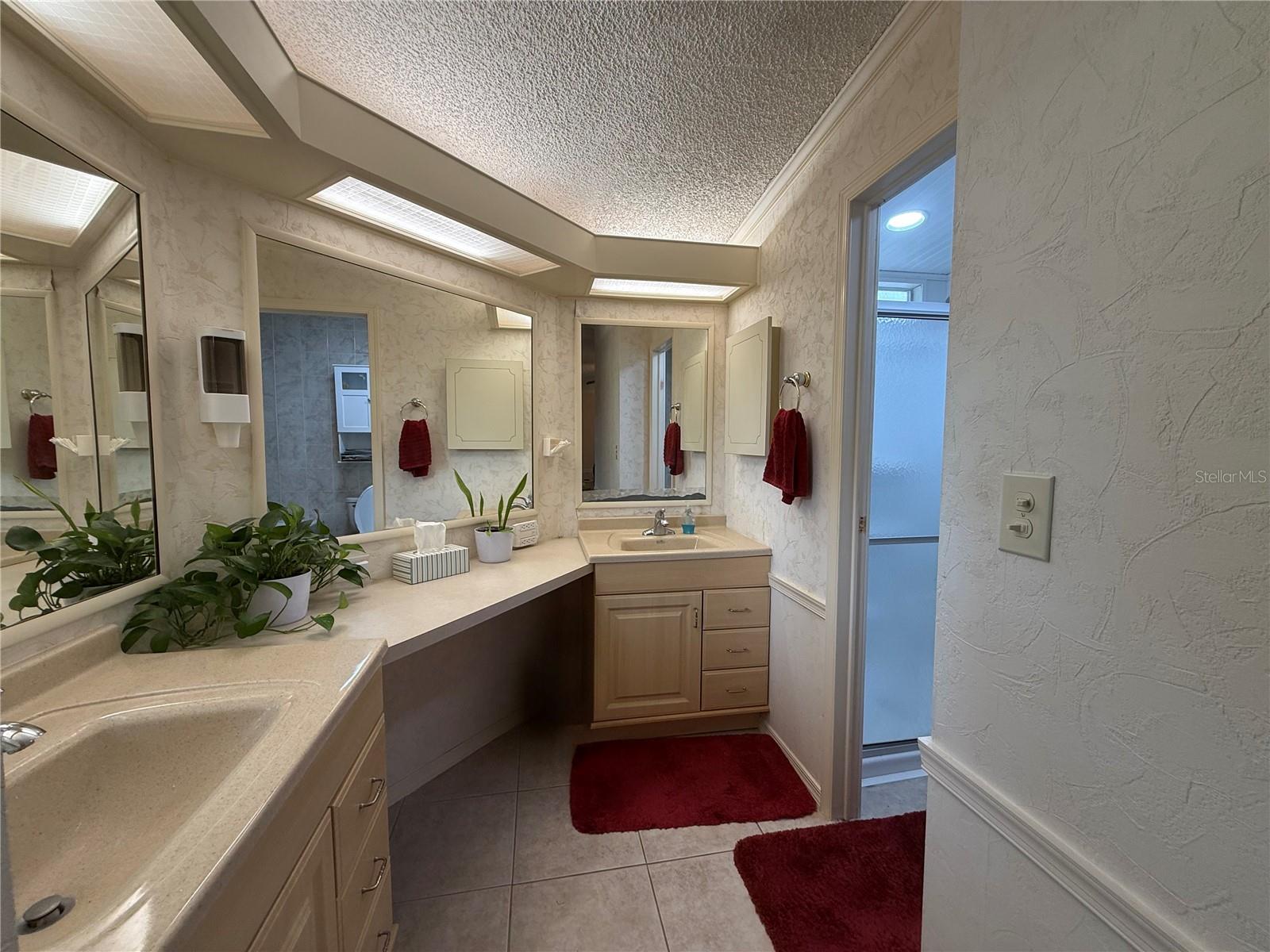 802 Robin Ln Property Photo 16