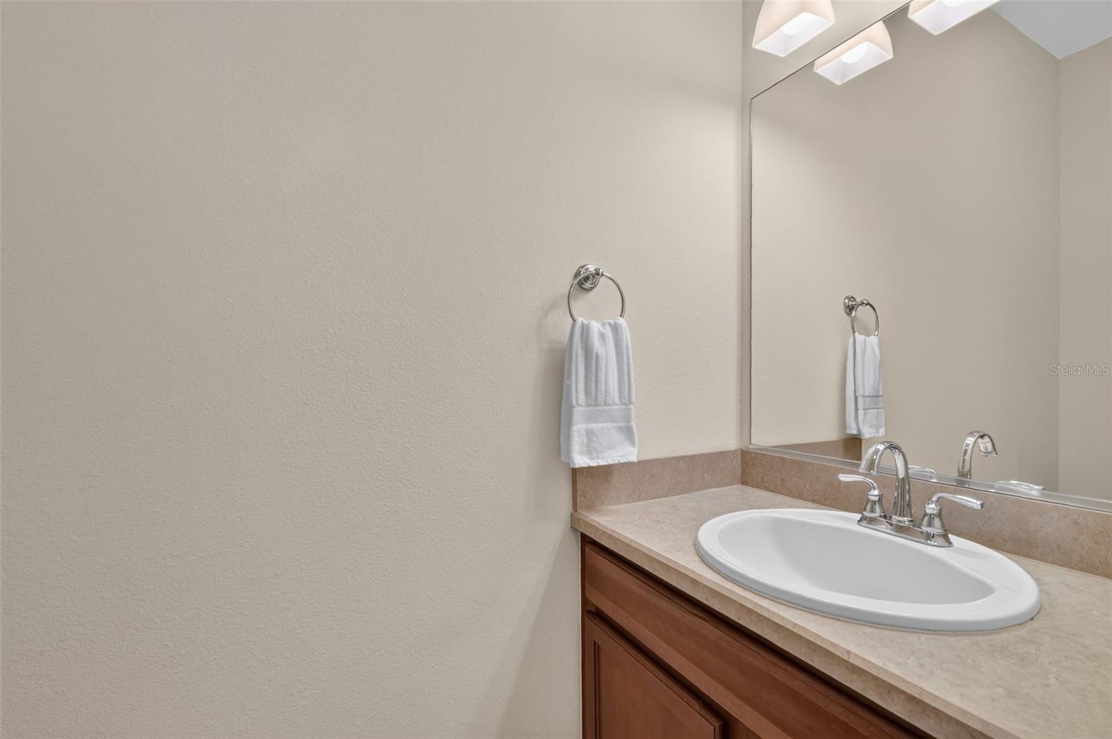 2693 Iris Way Property Photo 3