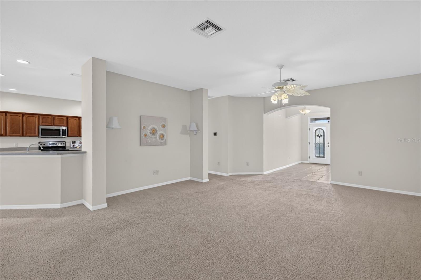 2693 Iris Way Property Photo 7