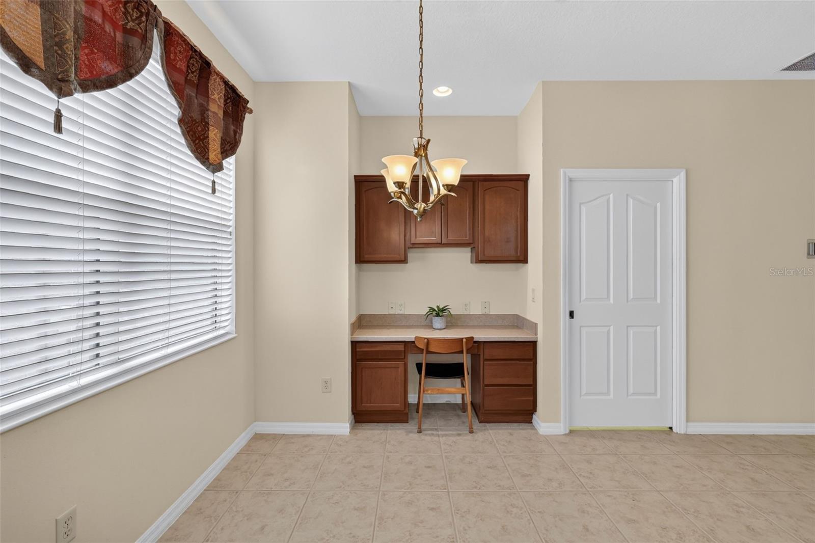 2693 Iris Way Property Photo 12