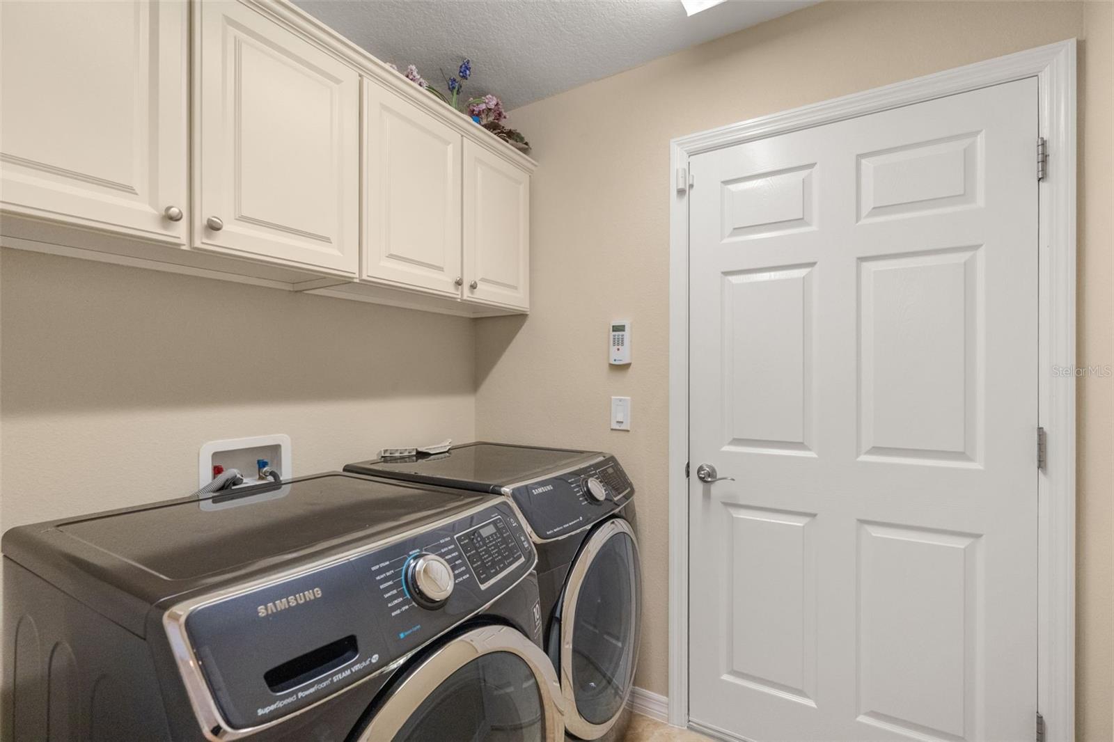 2643 Jupiter Way Property Photo 21